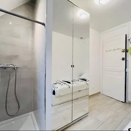 Sur Les Toits De Appartement Parijs